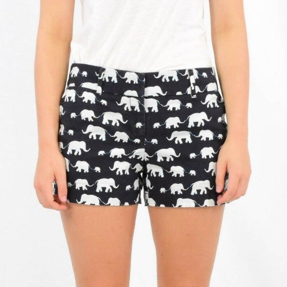 Ann Taylor Loft women’s The Riviera short, navy with white elephants, sz 00, GUC